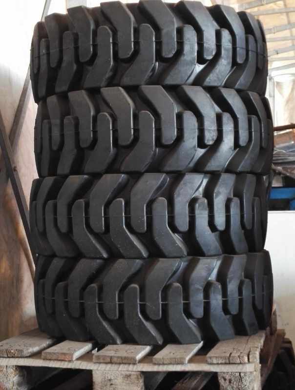 set-gomme-piene-impilate.jpg